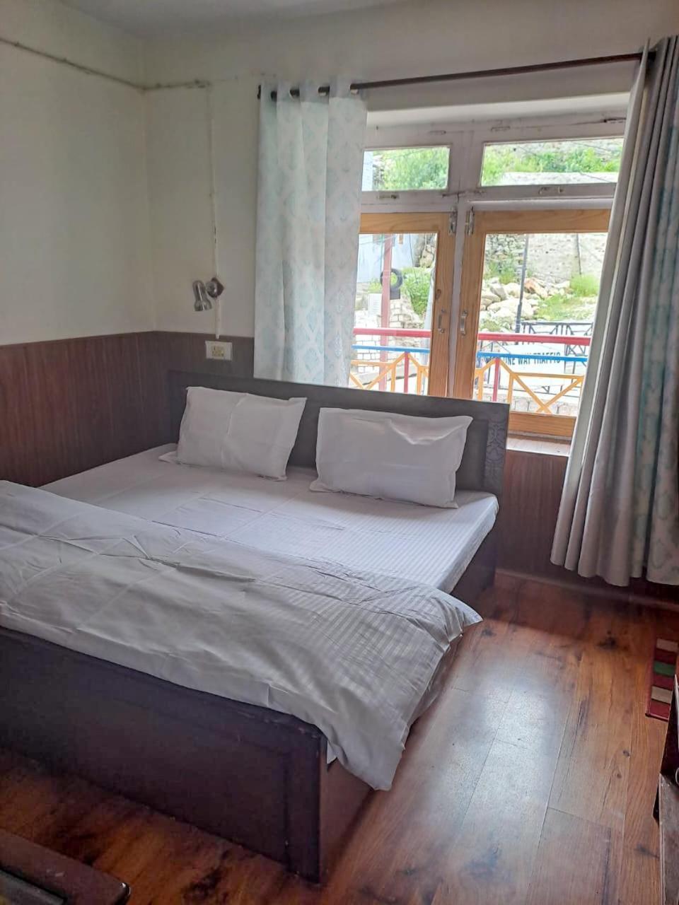 Hotel Gyespa Kyelang Extérieur photo